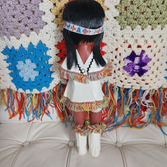 Vintage Regal Native American Doll Faux Doeskin Outfit Fringed Edges Sleepy Eyes - Picture 3 of 11